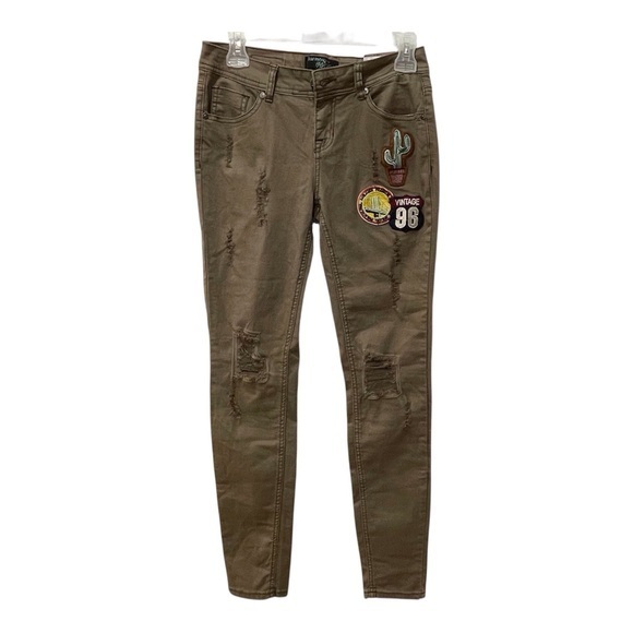 Harmony + Havoc Denim - Harmony + Havoc Vintage Khaki Skinny Jeans Size 3 - Distressed with Patches